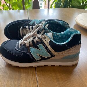 NEW BALANCE 574 LIMITED EDITION
SURF PACK FLORAL BLUE🌀